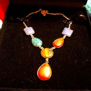 GORGEOUS UNIQUE NECKLACE WITH 6 DIFFERENT STONES/DIFFERENT COLORS